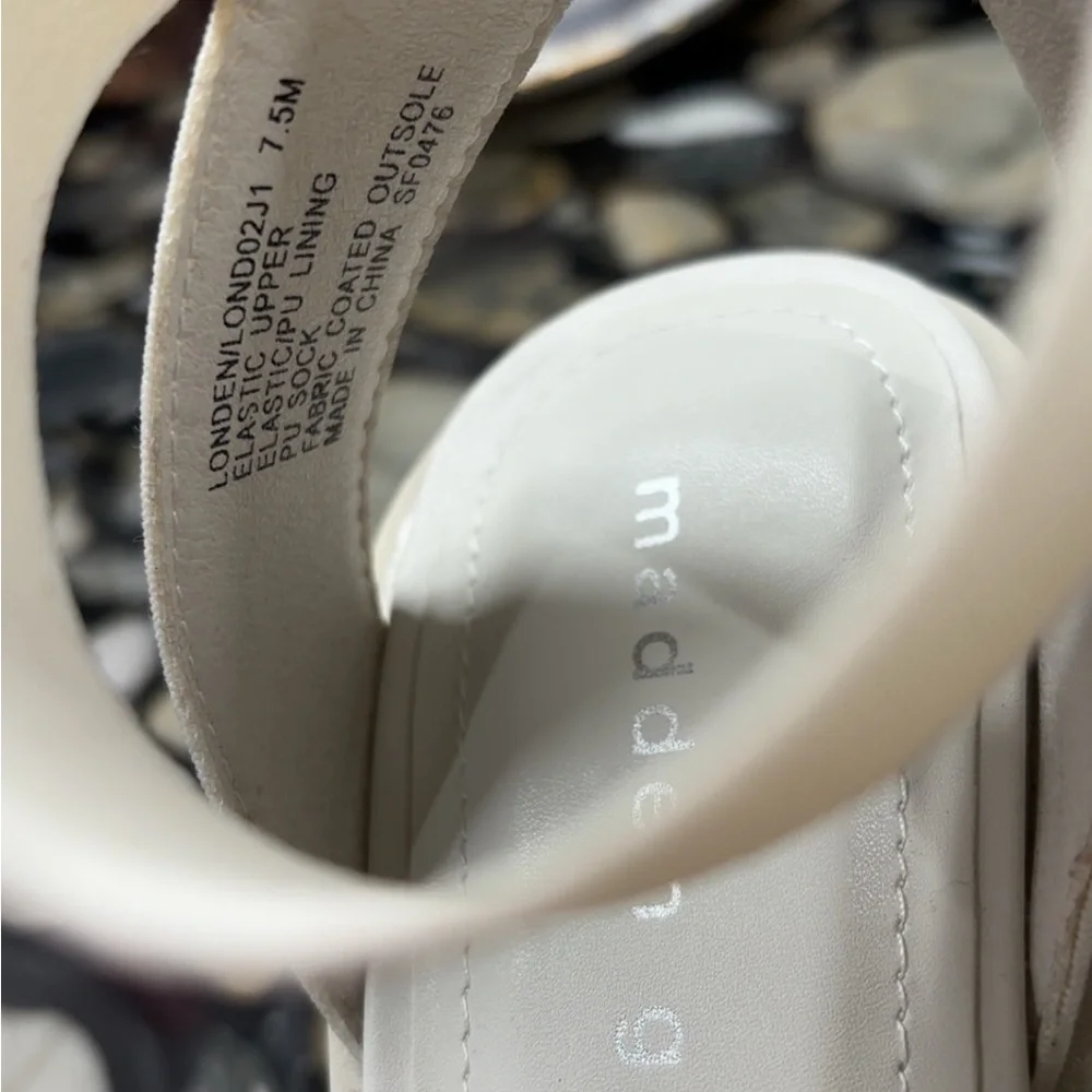 7.5 Madden Girl Elegant White Platform Sandals BRAND NEW - Picture 4 of 5